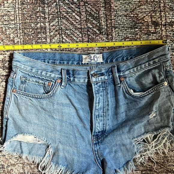 Free people Jean shorts 30 - Picture 4 of 5